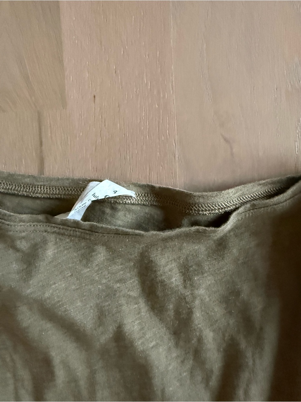 Lululemon back in action heathered Olive Green Long-Sleeve Shirt - Picture 3 of 3